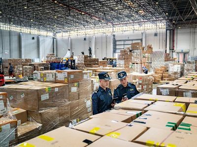 機(jī)場海關(guān)便利措施助力電子產(chǎn)品進(jìn)出口快速通關(guān)